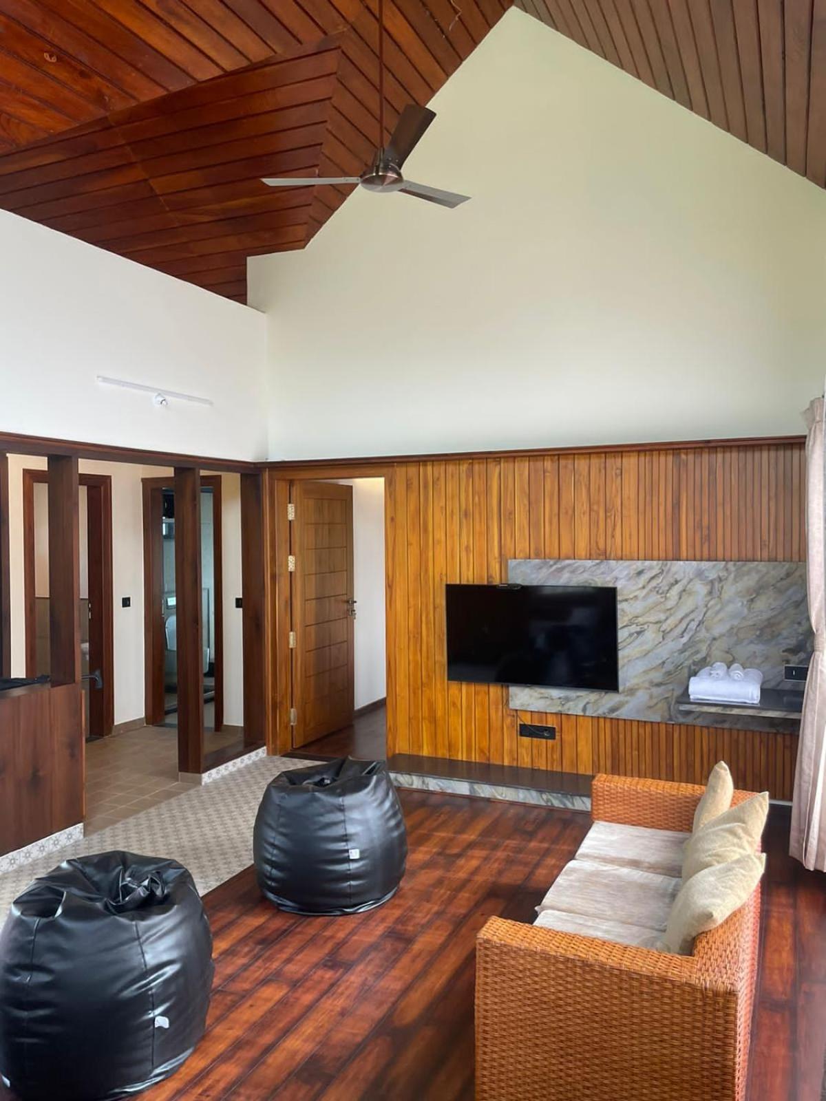 Biranji Aqua Retreat Hotel Chikmagalūr Eksteriør billede